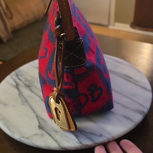 Dooney & Bourke Quilt Print Shoulder Bag! - Picture 7 of 14